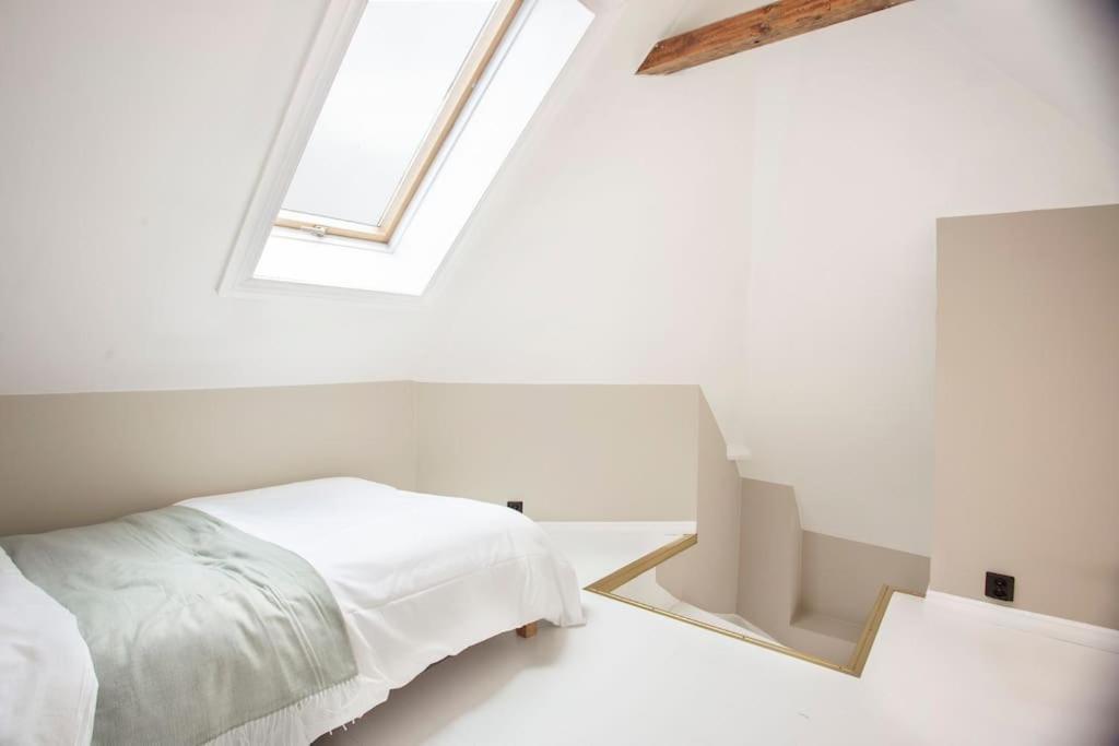 New! Modern Top Floor Apartment In Historic Area! Bergen Eksteriør bilde